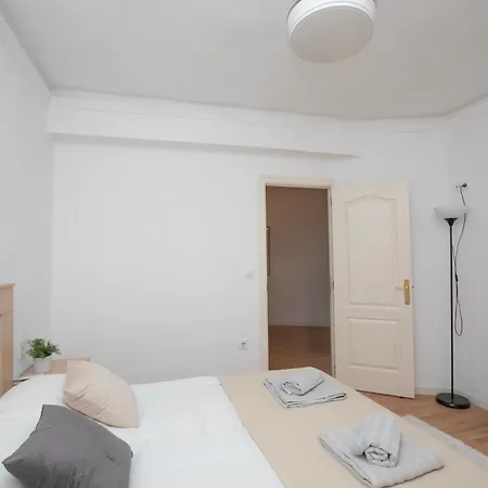 Lujoso Apartamento En Valencia 3 Dormitorios Con Parking Paterna Exterior photo