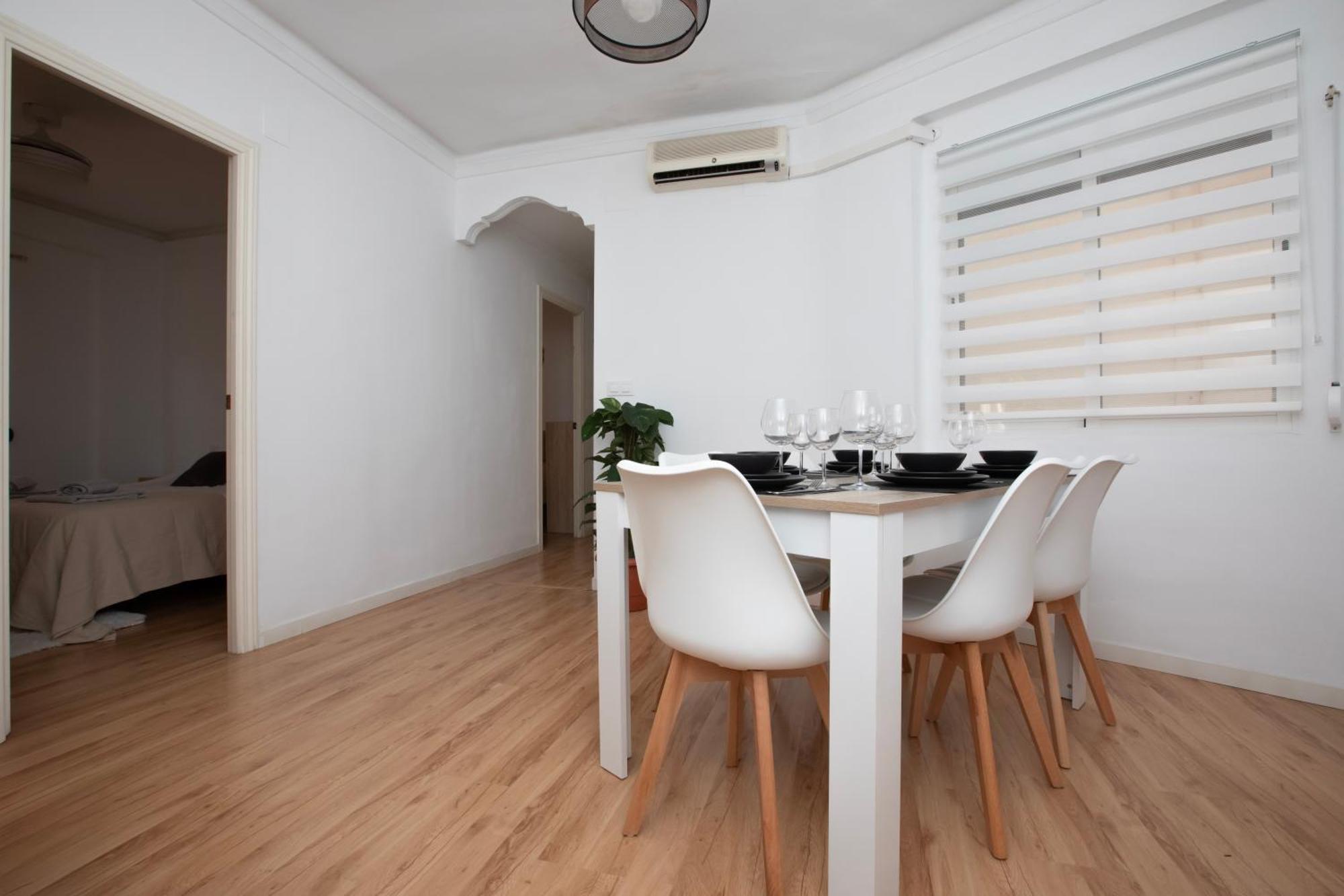 Lujoso En Valencia 3 Con Parking Apartment