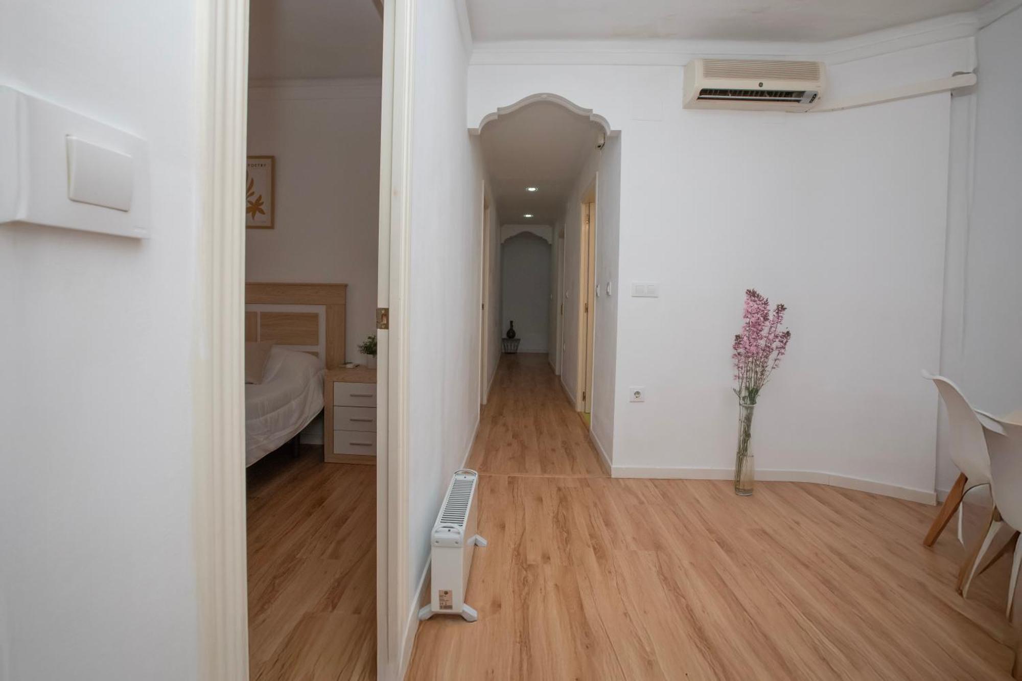 Lujoso En Valencia 3 Con Parking Apartment